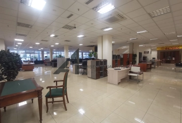 В центре на 1 линии